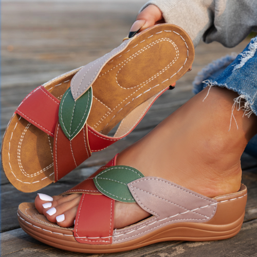 Clara™ – Slip-on Sandals with Leaf Motif for Women