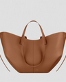 Pernilla – Slim-fit tote bag with pleats on the side