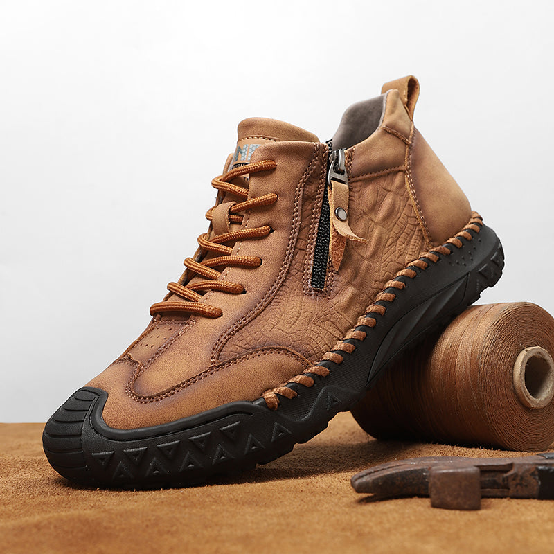 Men's vintage work boots, suitable for outdoor use