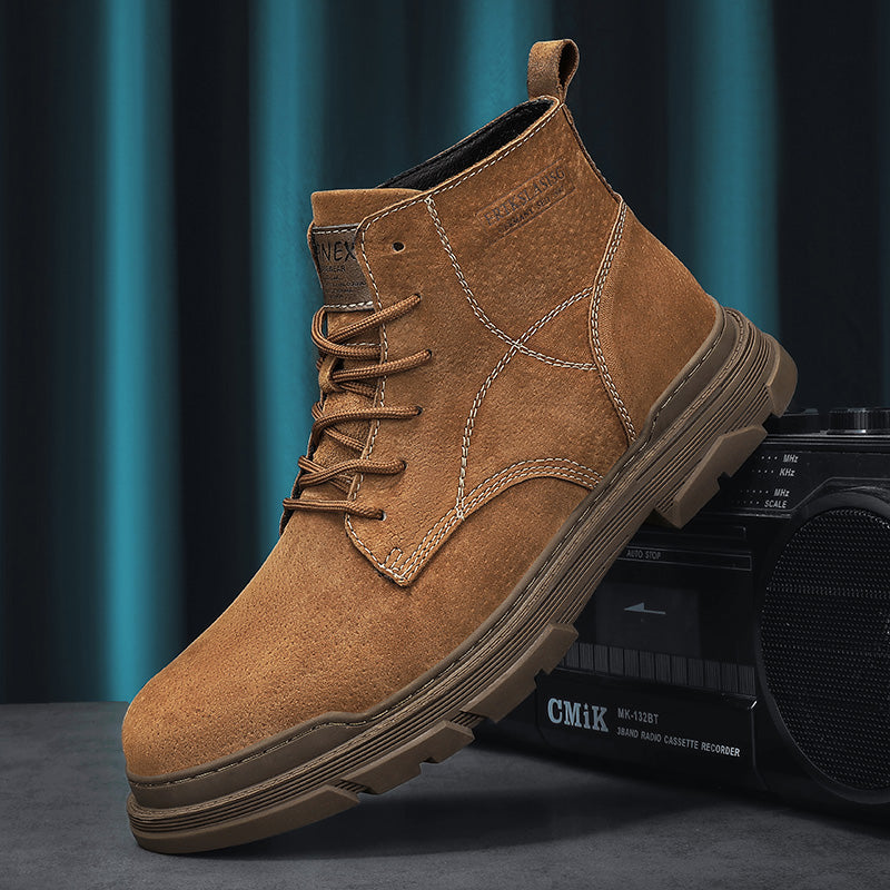 Men's ankle boots made of hand-stitched leather with laces