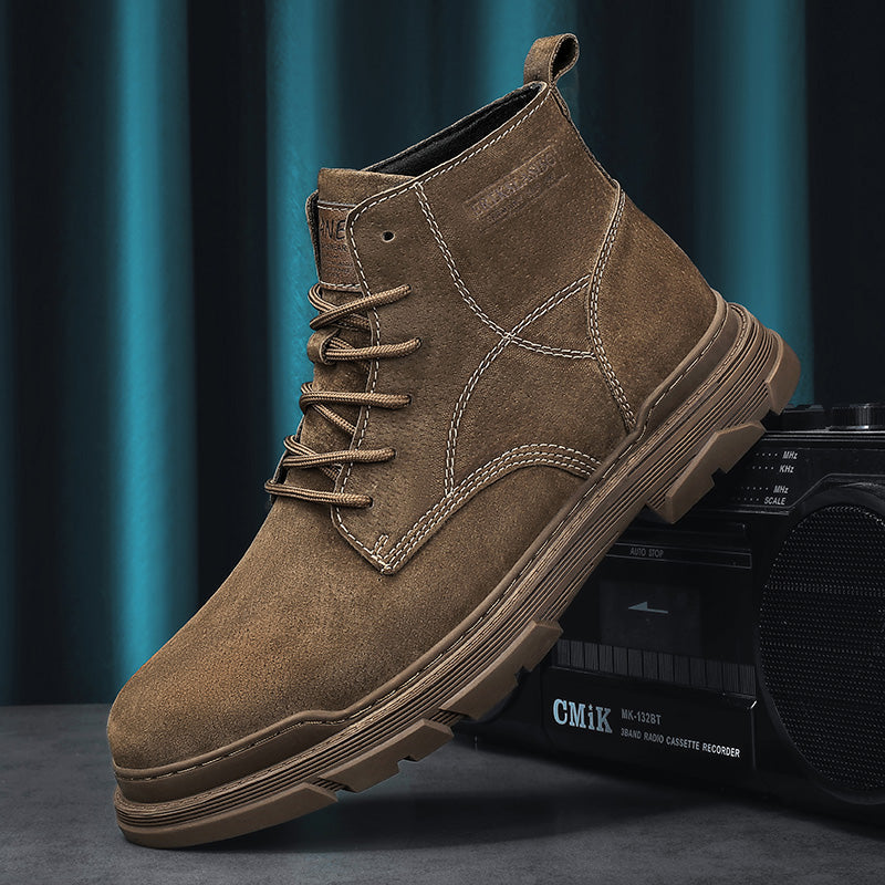 Men's ankle boots made of hand-stitched leather with laces
