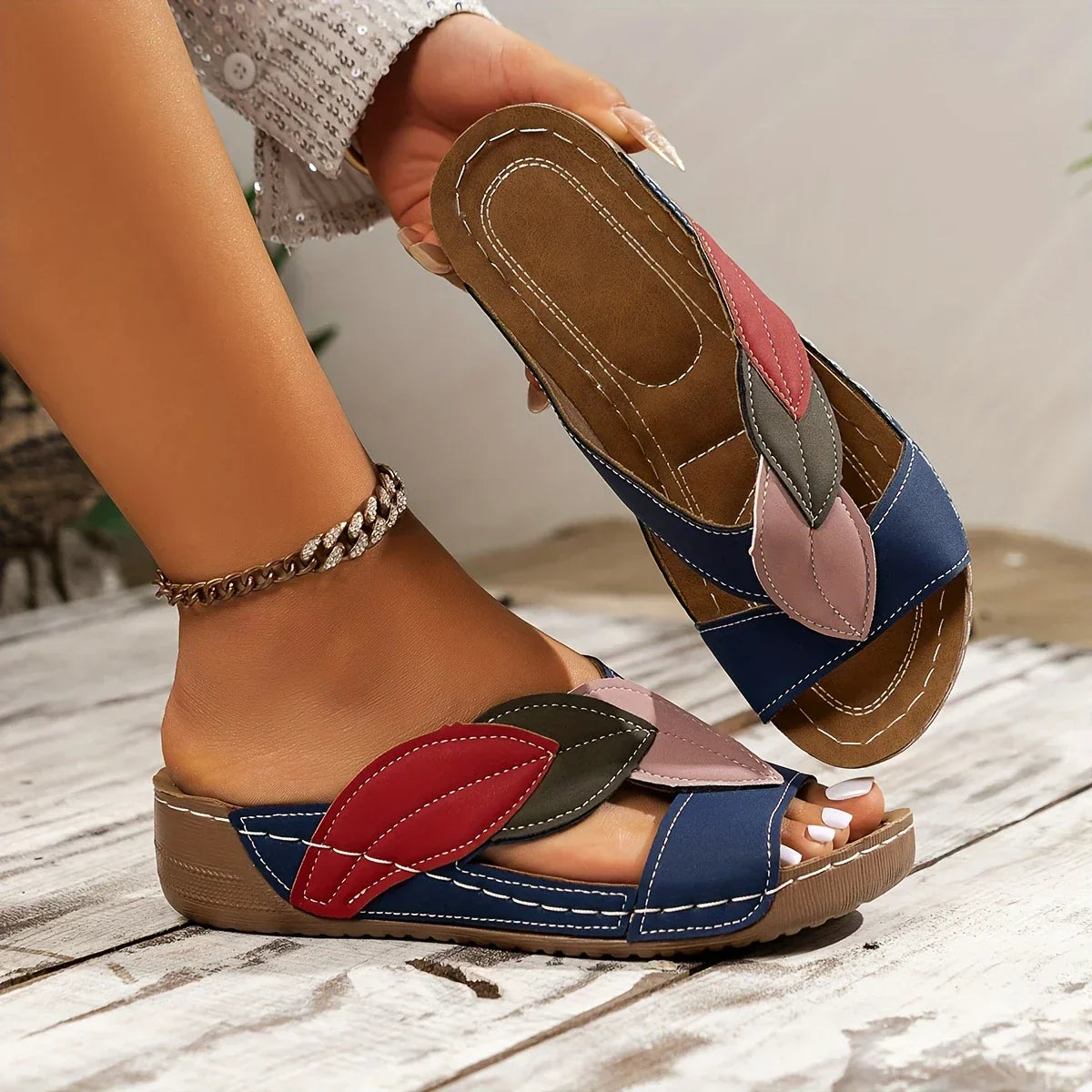 Clara™ – Slip-on Sandals with Leaf Motif for Women