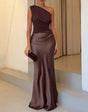 Patricia™ | Elegant pleated maxi dress with asymmetric neckline