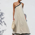 Solid-colored casual dress