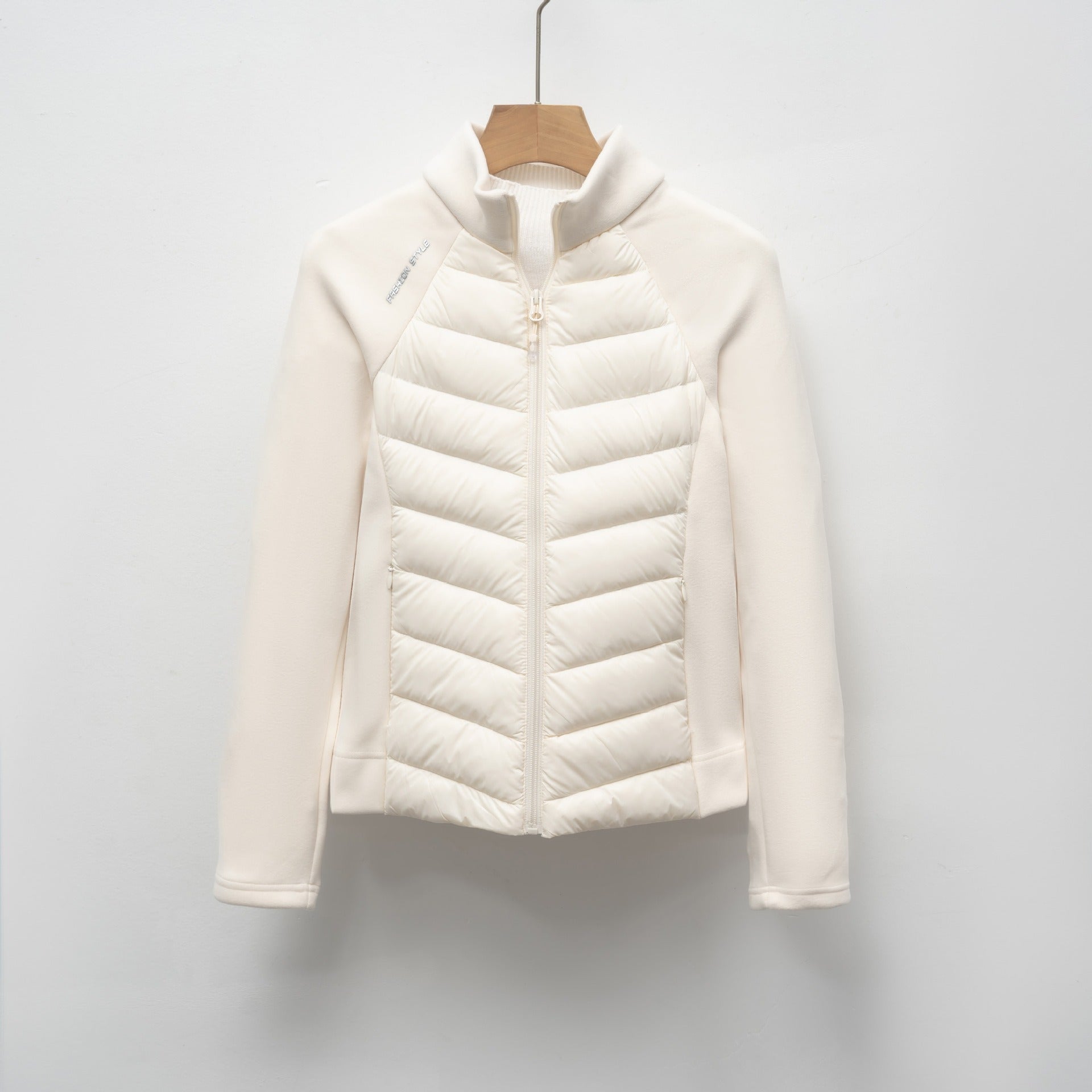 Form-fitting down jacket in Korean style